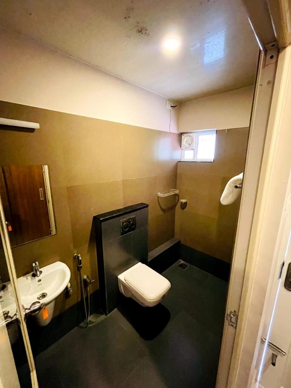 Hotel Kb Residency Kóžikkót Exteriér fotografie